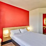 Clermont-ferrand Otel 2*
